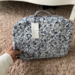 Vera Bradley travel bag